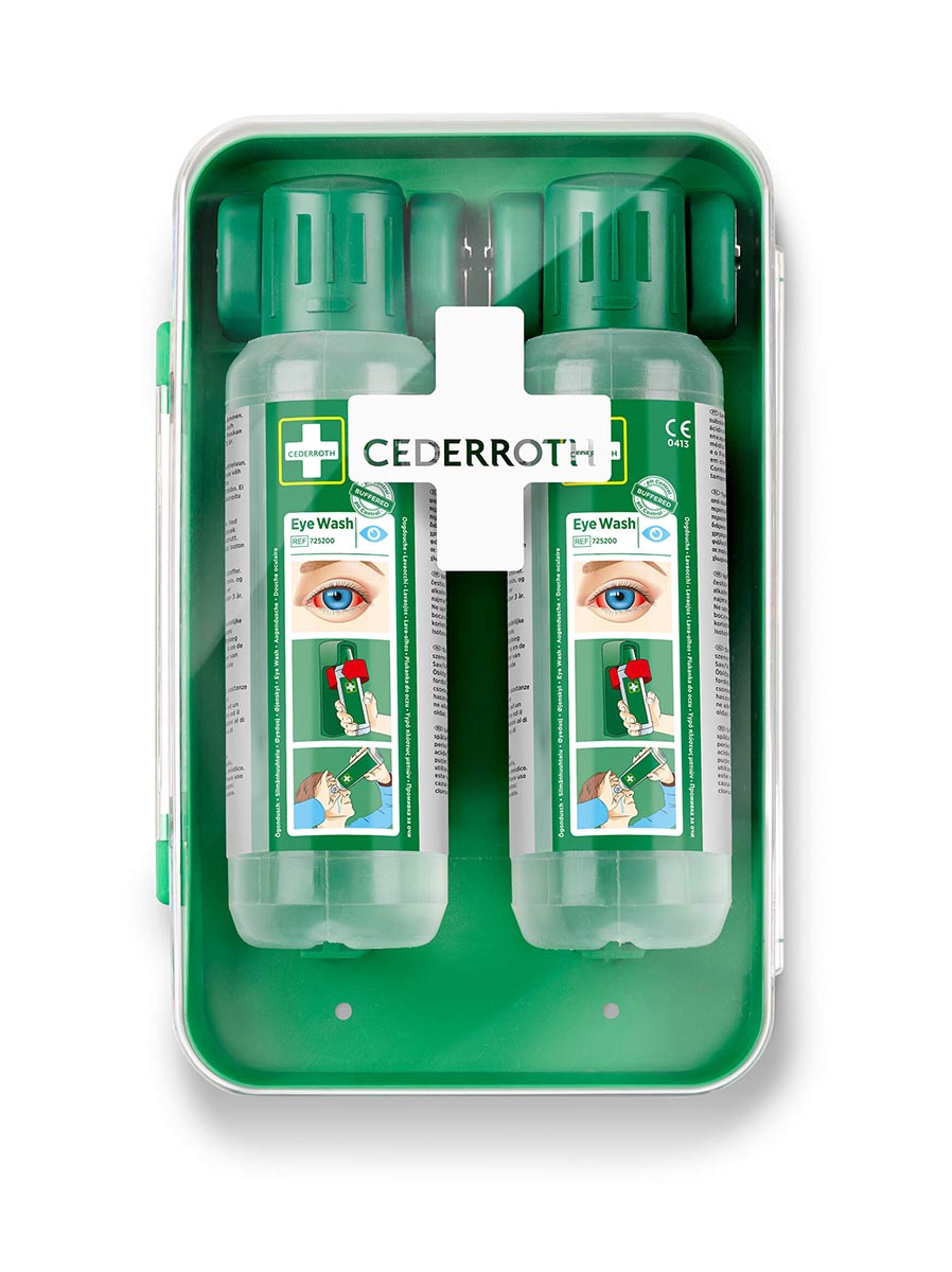 04135011 Cederroth Oogspoelfles Een compacte stof- en waterdichte oogspoelkast. Inclusief twee flessen Cederroth Oogspoeling. Gemakkelijk te plaatsen, zelfs in kleine ruimtes. Transparant deksel voor hoge zichtbaarheid. Flessen openen automatisch wanneer ze uit de beugels worden gedraaid om direct te kunnen spoelen.
